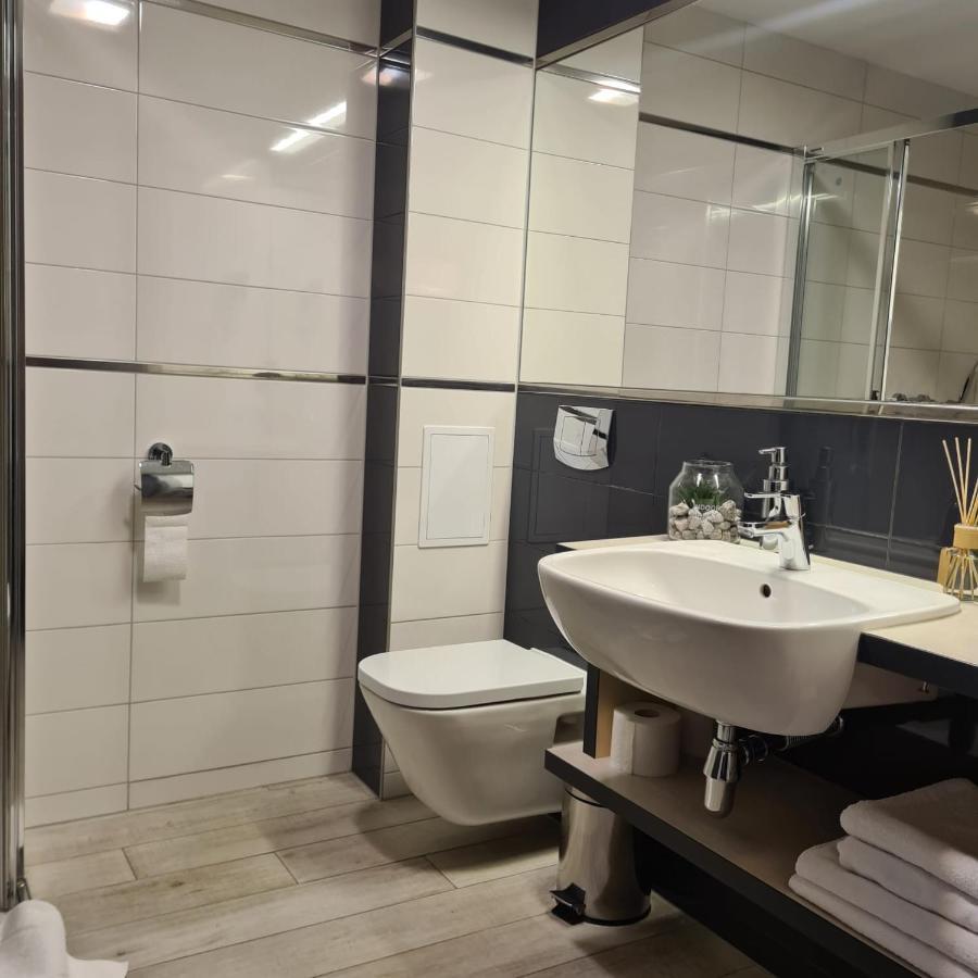Apartament Czarna Gora Bormio 2 Sienna  Dış mekan fotoğraf